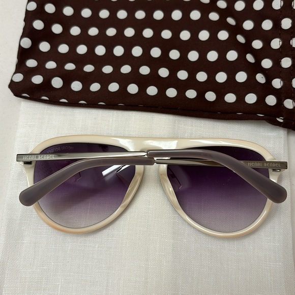 HENRI BENDEL RARE RETIREDgray sunglasses. - Picture 3 of 11